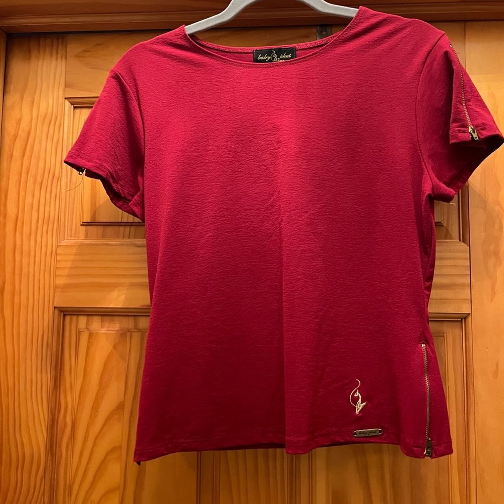 Tops - Picture 3 of 5